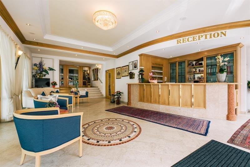 Hotel Garni Alpenruh-Micheluzzi 세르파우스 외부 사진