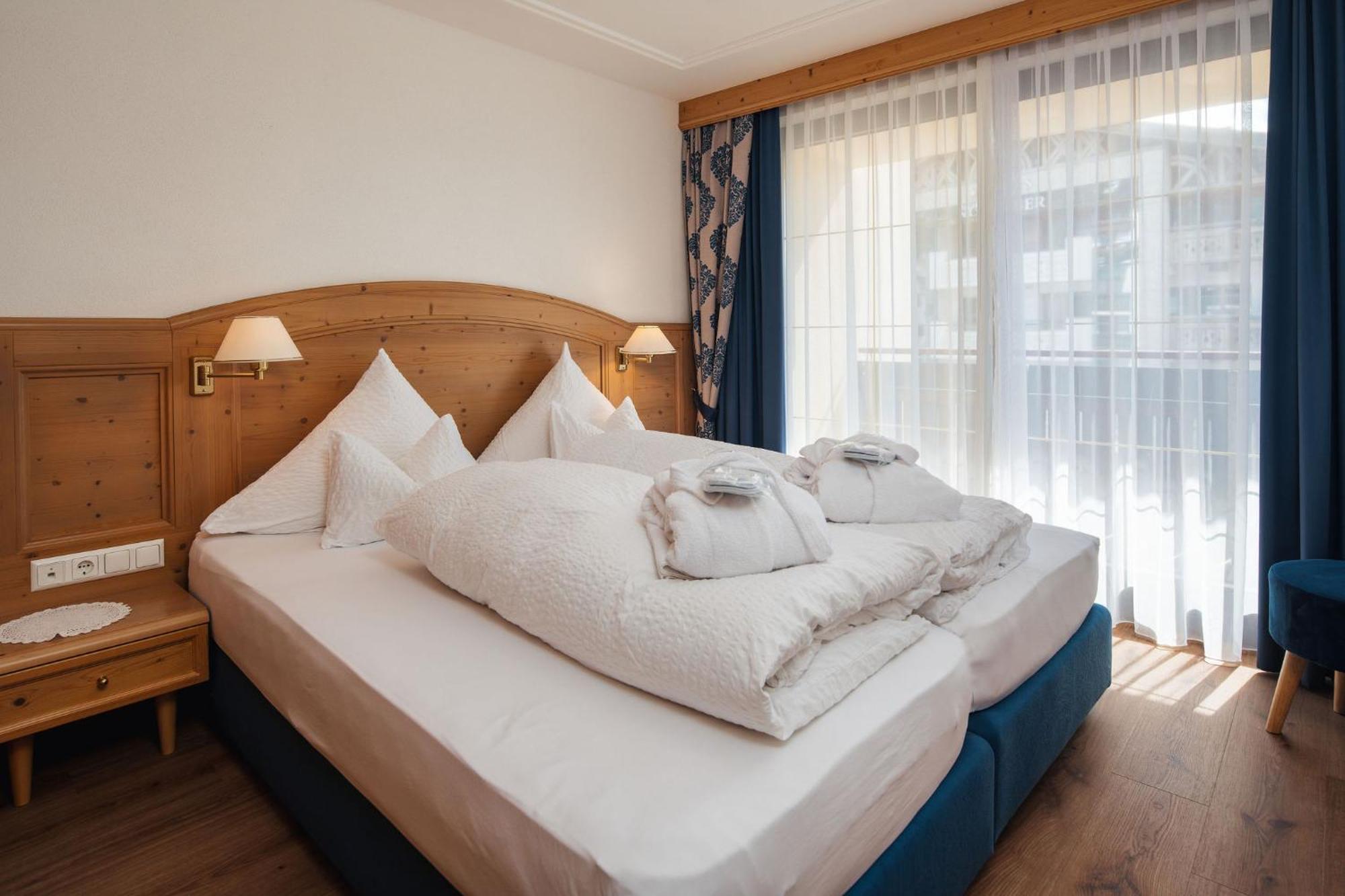 Hotel Garni Alpenruh-Micheluzzi 세르파우스 외부 사진