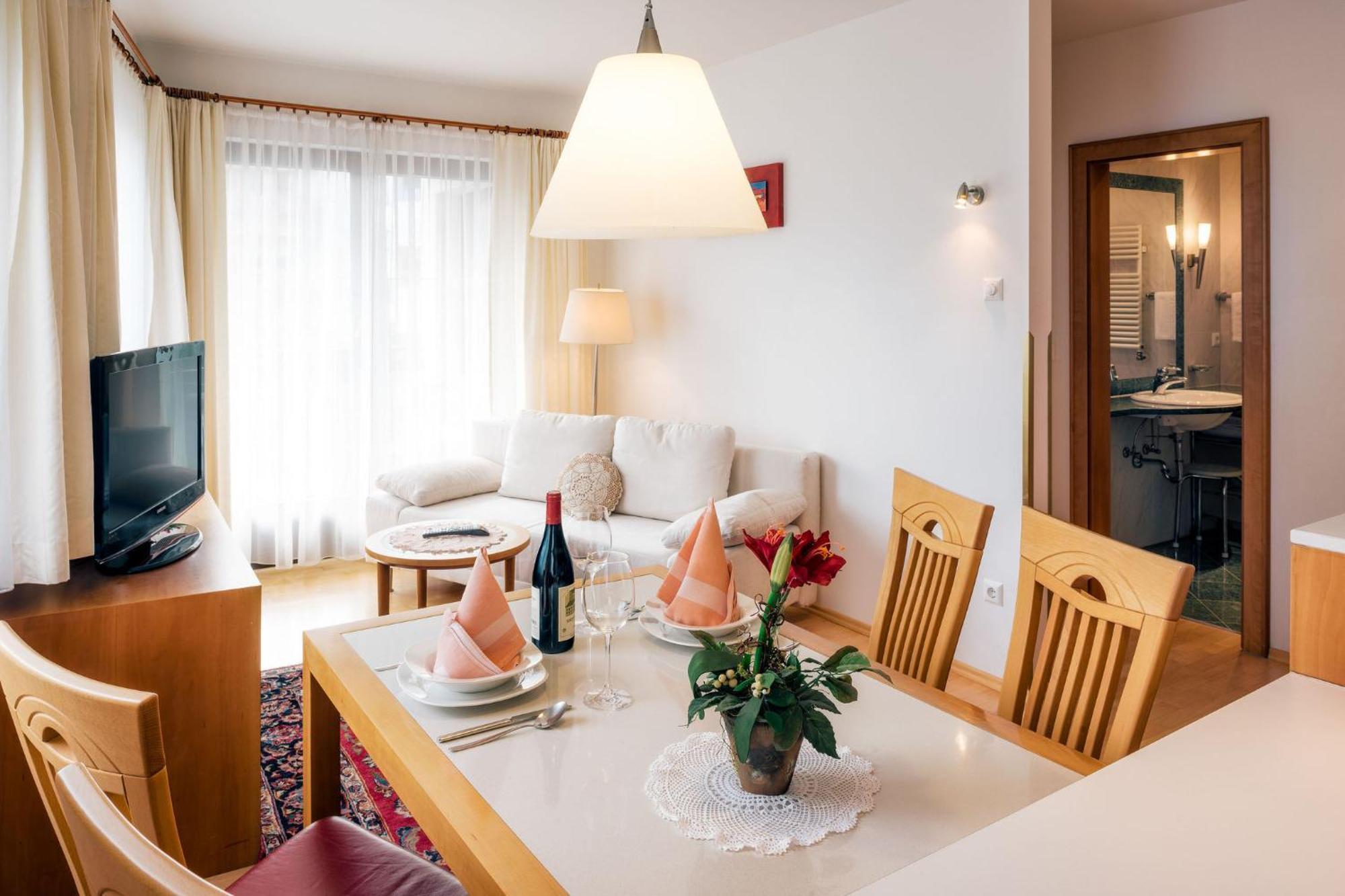 Hotel Garni Alpenruh-Micheluzzi 세르파우스 외부 사진