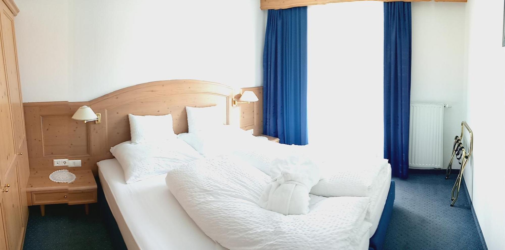 Hotel Garni Alpenruh-Micheluzzi 세르파우스 외부 사진