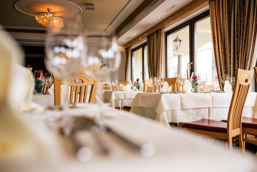 Hotel Garni Alpenruh-Micheluzzi 세르파우스 외부 사진