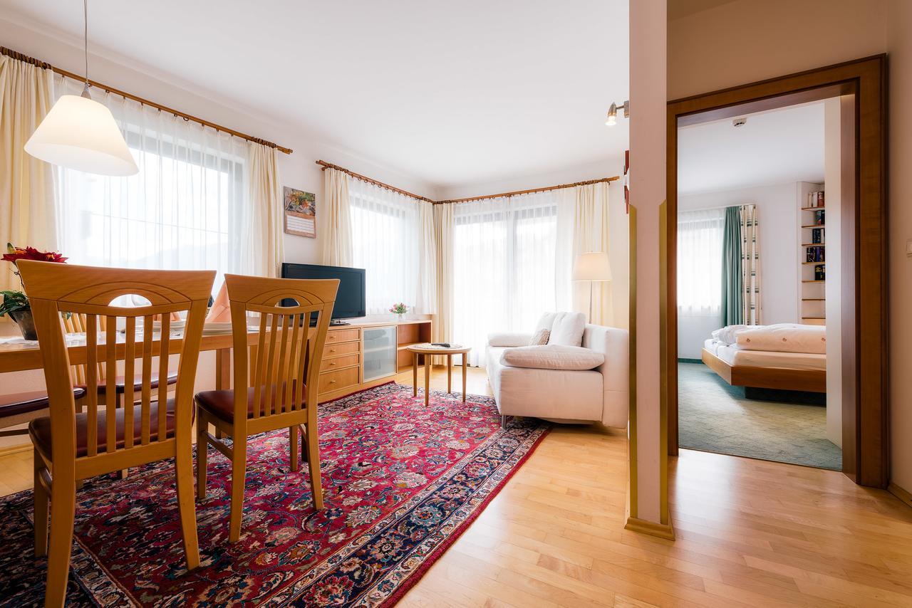 Hotel Garni Alpenruh-Micheluzzi 세르파우스 외부 사진