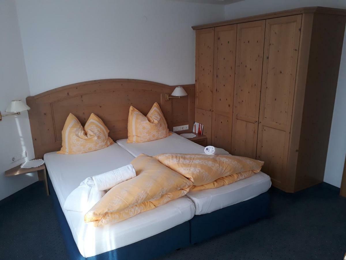 Hotel Garni Alpenruh-Micheluzzi 세르파우스 외부 사진