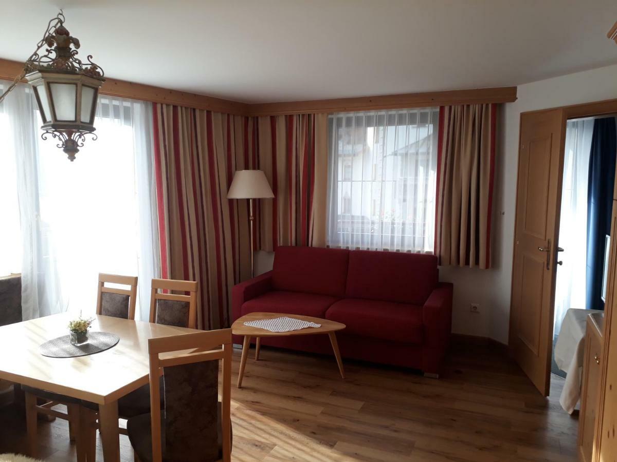 Hotel Garni Alpenruh-Micheluzzi 세르파우스 외부 사진