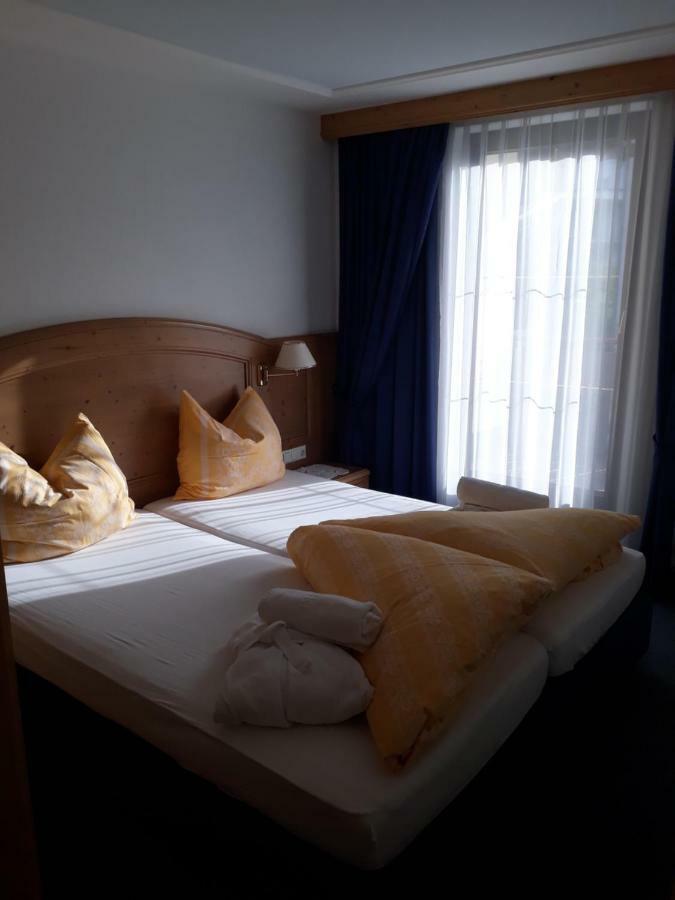 Hotel Garni Alpenruh-Micheluzzi 세르파우스 외부 사진